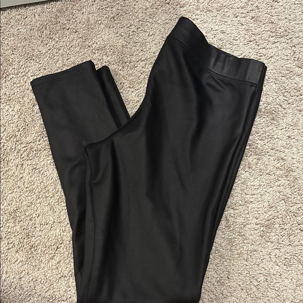 Express Black High-Waisted Leggings - Picture 4 of 4